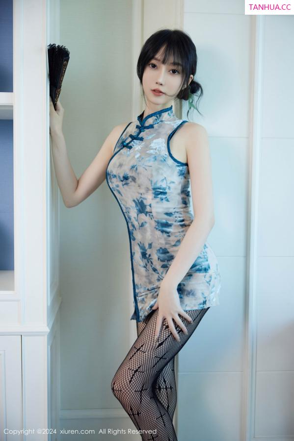 玥儿玥  [XiuRen]高清写真图 2024.09.30 No.9236 玥儿玥er 美腿丝袜第10张图片